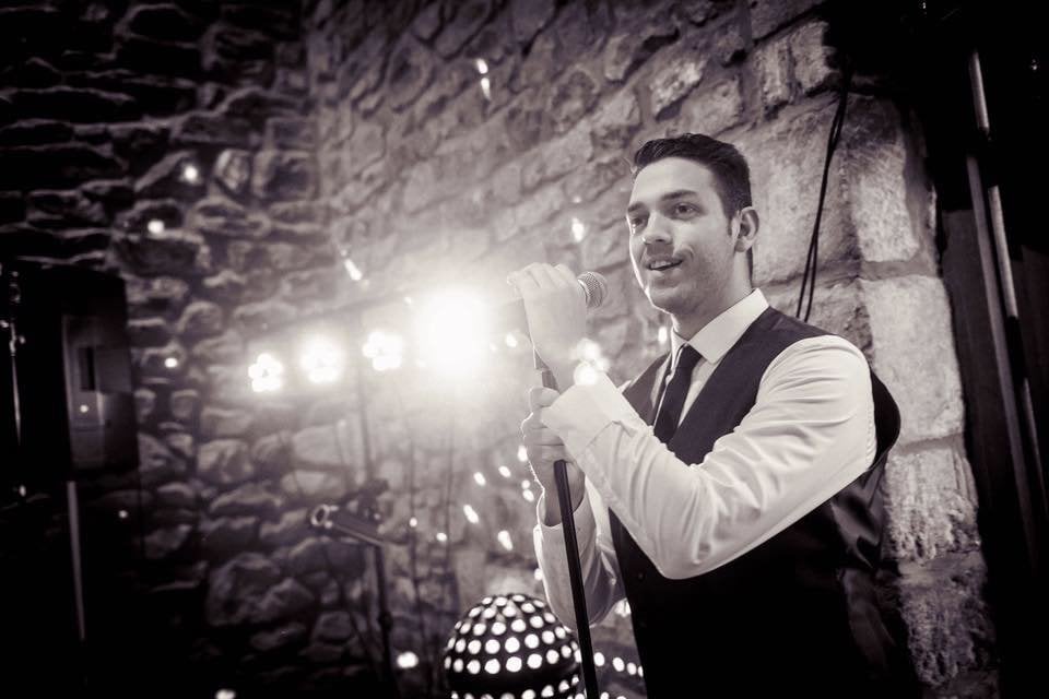 Josh Hindle - Wedding Singer & Entertainer Wedding music | Bridebook
